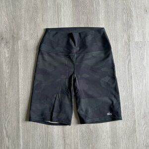 ALO Biker Shorts
